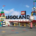 Der Eingang vom Legoland Deutschland in Günzburg.