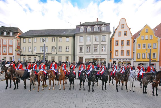Der Kalte Markt am Montag nach dem Dreikönigstag ist für viele Ellwanger das Fest der Feste und ein wahrer Besuchermagnet. Foto: djd/Stadt Ellwangen