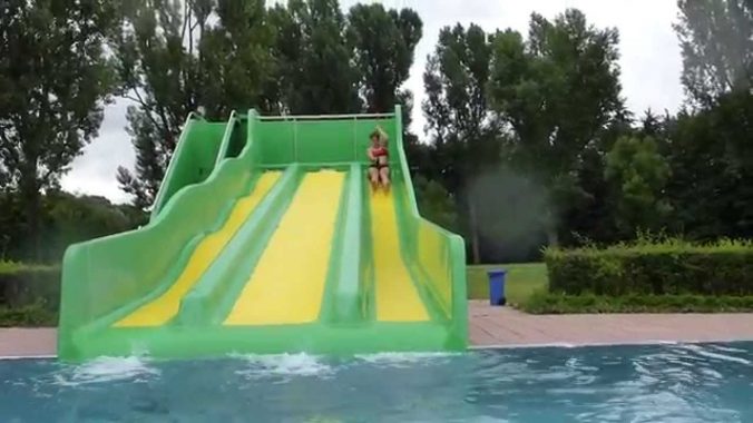 Sommerbad Fürth - Triple Slide Familienrutsche Onride