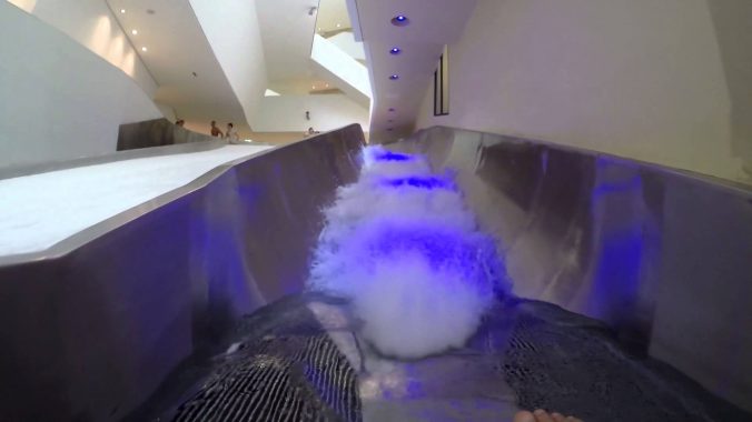 Kärnten Therme Villach - Crazy River mit Aufwärtsstrecke Onride