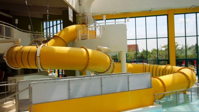 gelbe Riesenrutsche :: Kinder-Röhrenrutsche | Sunny Bunny's Water World Lutzmannsburg